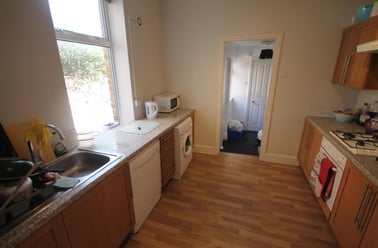 Roxburgh Place, Heaton, Newcastle - Image 3